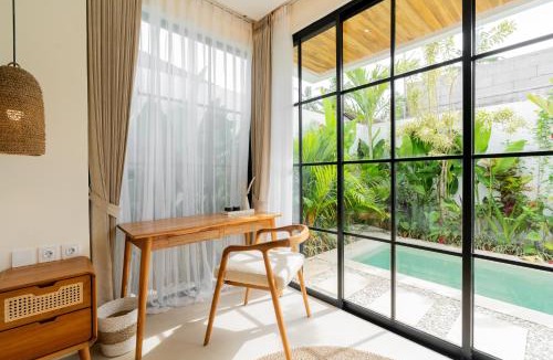 Kemenuh Villa | Balive Romantic Tropical 1BR Private pool Villa