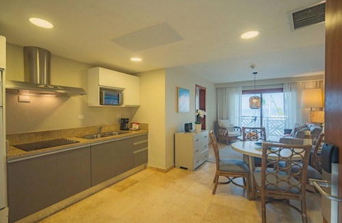 Puerto Bahia Resort | Bannister Hotel & Yacht Club