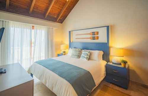 Puerto Bahia Resort | Bannister Hotel & Yacht Club