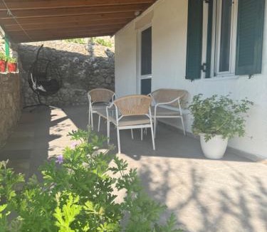 Spanochori House | Basil & Breeze