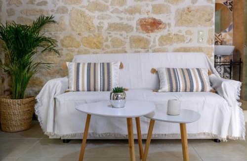 Skalani Apartment | Bastakis Studio Silver