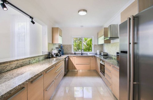 Bavaro Villa | BBuganvilla 388: Modern Cocotal Villa w/Pool, Jacuzzi & Staff
