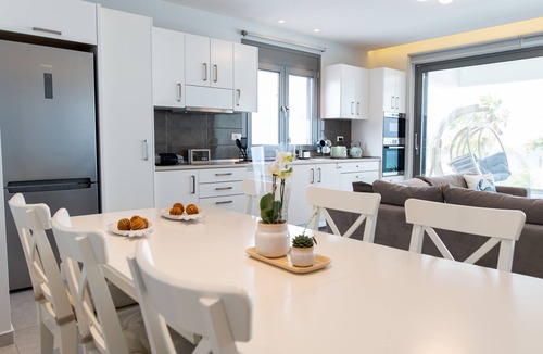 Lambi Apartment | beach deluxe house