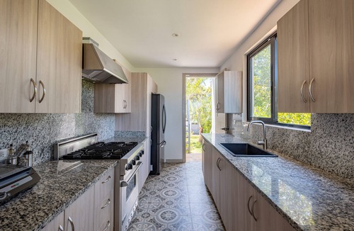 Las Terrenas Ski Chalet | BEACH FRONT- NEW VILLA - for 12 guests -4 rooms. Fully equiped