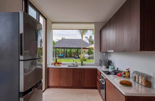 Ketewel Villa | Beach View 3 Bedrooms Brand New Stylish Private Pool Villa With Lawn & Gazebo