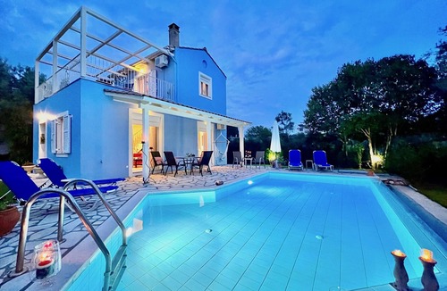 Lefkada Town Villa | Beach Villa Iolis with private pool