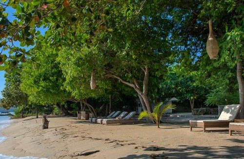Sigar Penjalin Villa | Beachfront 3 Bedroom Villa, Private Pool