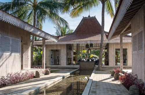 Sigar Penjalin Villa | Beachfront 3 Bedroom Villa, Private Pool