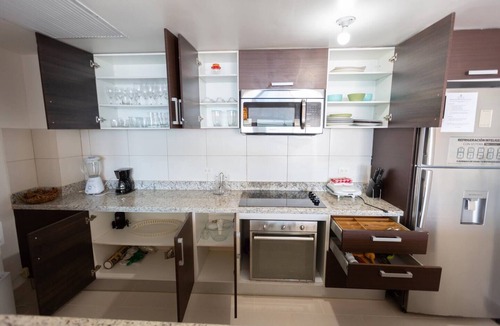 Juan Dolio - El Pueblo Apartment | Beachfront| 3BR| King Bed| Full Kitchen| 170m²