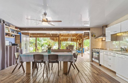Moorea-Maiao Villa | Beachfront 4BR Home With Pool in Moorea
