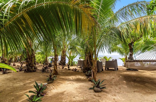 Moorea-Maiao Apartment | Beachfront Bungalows With Zen Charm