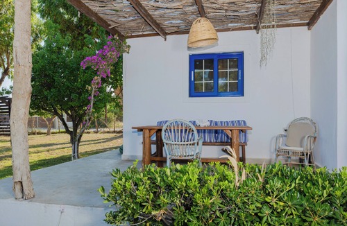 Gennadi House | Beachfront Cabana @ EcoBeach Hotel