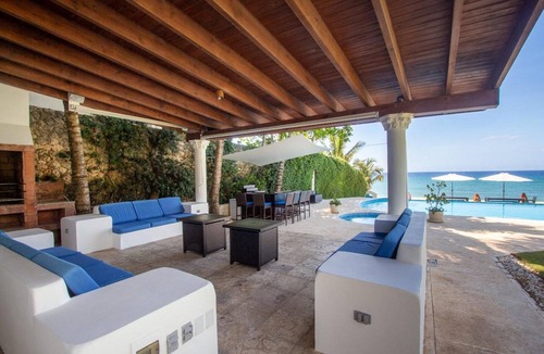 Sosua Villa | Beachfront complex w/sea views on a quiet sandy beach