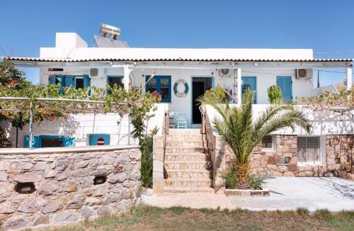 Patmos House | Beachfront Lampis Dolphin 3