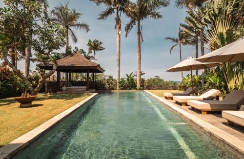 East Selemadeg Villa | Beachfront Luxury Villa in Beraban with Private Pool