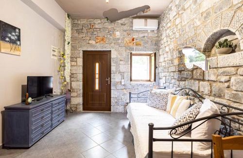 Kokkala Apartment | Beachfront Mani Luxury Stone Nest Steps from Sea