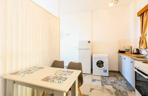 Pylos-Nestoras Apartment | Beachfront Nest Memi, Koroni-Seaheaven House A2