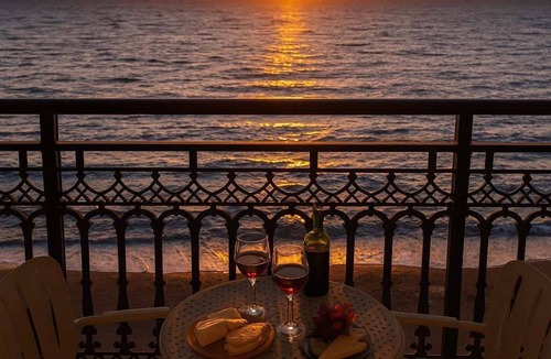 Agia Pelagia Apartment | Beachfront Panorama Apartment in Kythira