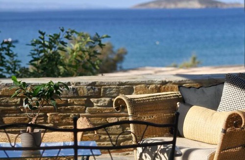 Kipri House | Beachfront Pleasure
