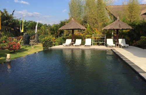 Umeanyar Villa | Beachfront Spacious luxury villa in Seririt Lovina area