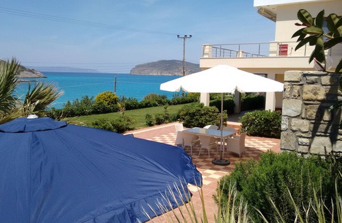 Pefki Apartment | Beachfront Suites, Tholos Bay Suites, Kavousi, Ierapetras