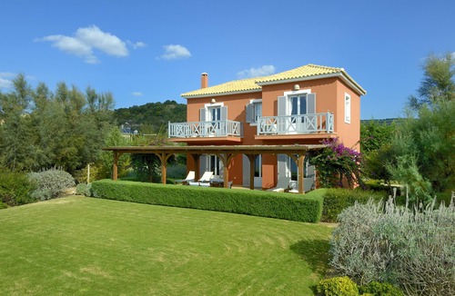 Gialova Villa | Beachfront Villa