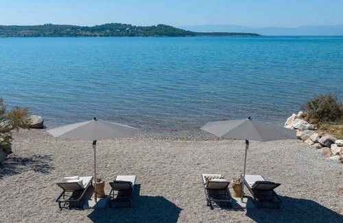 Kilada Villa | Beachfront Villa Oneiro with Sea Views, Villa
