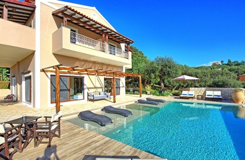 Agios Spyridon Corfu Villa | Beachfront Villa SeaWave - Seaside Villa Rental in San Spyridon, Corfu Island, Greece