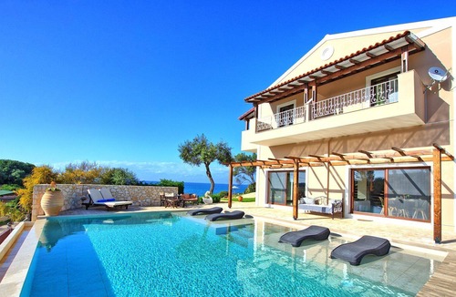 Agios Spyridon Corfu Villa | Beachfront Villa SeaWave - Seaside Villa Rental in San Spyridon, Corfu Island, Greece