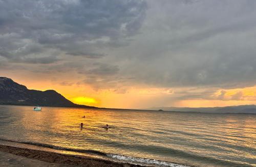 Molos-Agios Konstantinos Villa | Beachfront Villa Tranquility