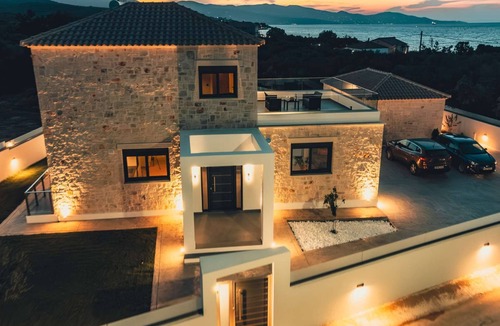 Psarou Villa | Beachfront Villa Volter