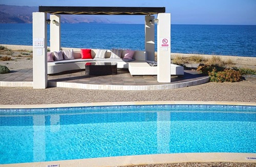 Rapaniana Villa | Beachfront villa w/Private Pool, ping-pong & BBQ