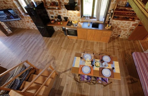 Malia House | Beachfront Villa with Jacuzzi for 4