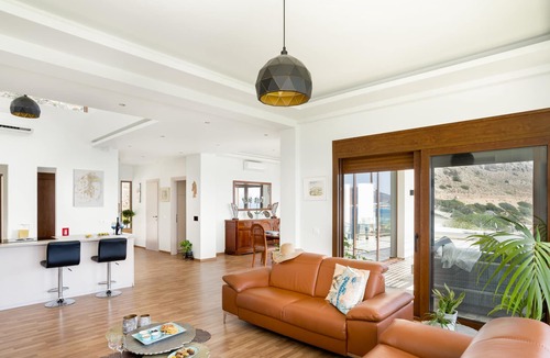 Pefki Villa | Beachfront Wedding Villa Atalandia in Lasithi, 140m from the beach