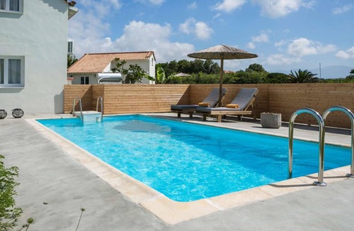 Kounopetra Villa | Beachfront "zen" like villa