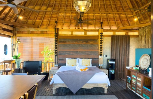 Ketewel Villa | Beachview Villa near Sanur, Live Sports AFL NRL