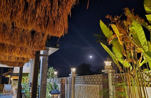 Ketewel Villa | Beachview Villa near Sanur, Live Sports AFL NRL