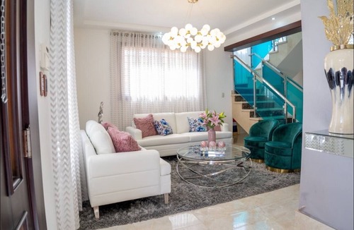Tamboril Villa | Beautiful home with a private pool-15 mins from Santiago airport