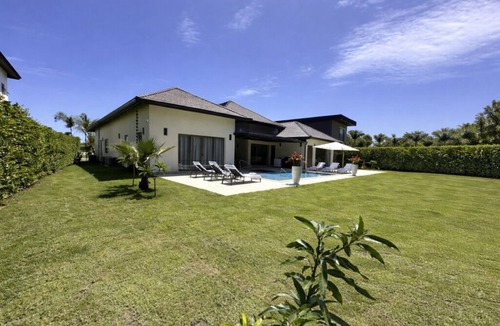 Punta Cana Villa | Beautiful 4-bedroom ranch style villa with private pool in Caleton Residences