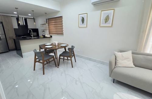 Yolanda Morales Apartment | Beautiful Apt in Piantini Rooftop Views, Gym & Central