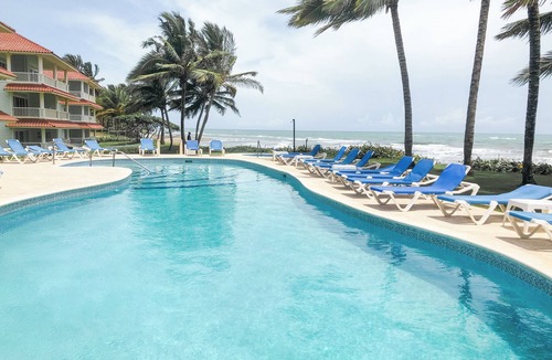 Cabarete Condo | Beautiful BEACHFRONT condo, close to all the shops/restaurants.