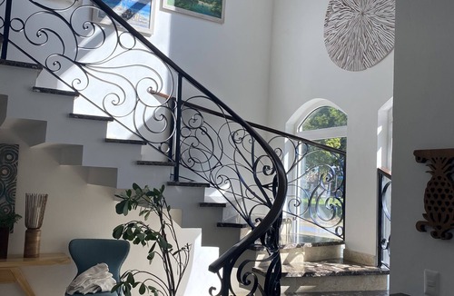 Los Brazos House | Beautiful Large Villa