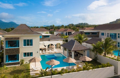 Los Brazos Villa | Beautiful modern luxurious Villa. !