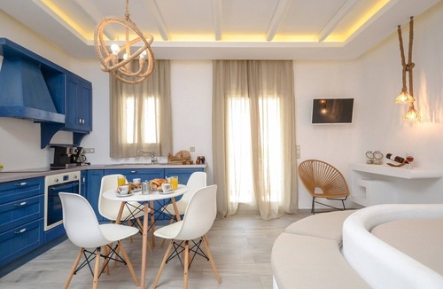 Plaka Villa | Beautiful Naxos Villa | 3 Bedrooms | Villa Blue | Wonderful Mountain View