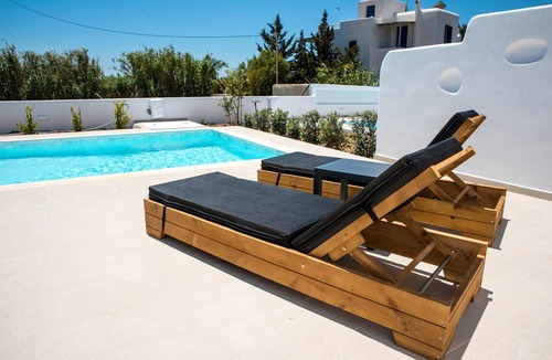 Plaka Villa | Beautiful Naxos Villa | 4 Bedrooms | Villa Blanc | Private Pool & Amazing Sea