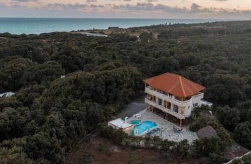 Samana Villa | Beautiful villa with AC in Samaná