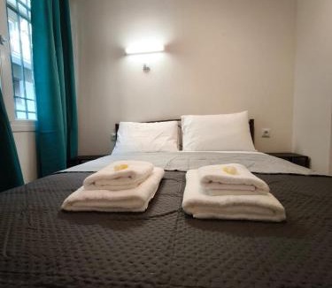 Kypseli Apartment | Beehive Mini Rooms