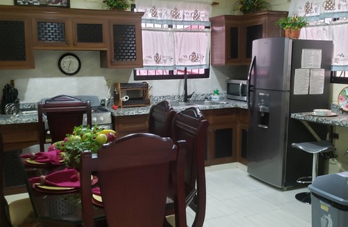 San Jose de las Matas House | BELLA CASA 3DORM, 3BA, PISCINA, BILLAR, BBQ, COCINA, COMEDOR 6 SILLAS NEVERA