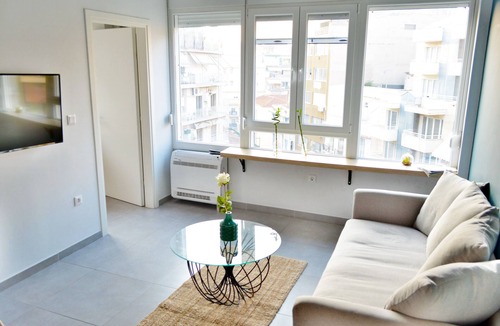 Thessaloniki City Centre Apartment | Bella Suite in the heart of the city center, private Parking