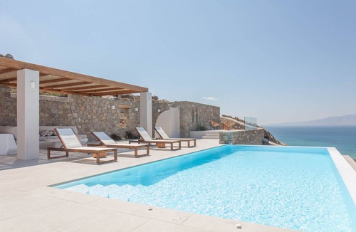 Maragas Villa | Bellevue Villa One - enjoy the 130sqm villa and the view over the infinity pool!